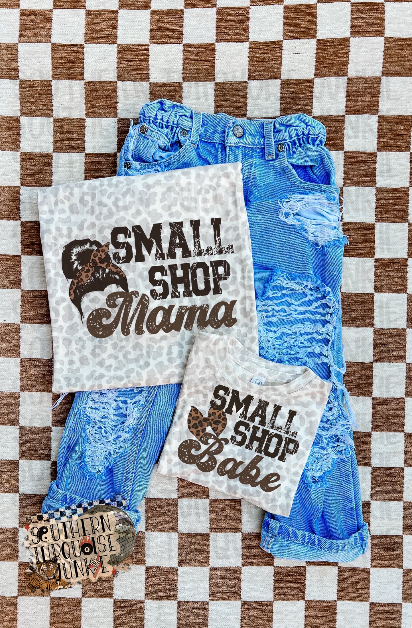 SMALL SHOPE BABE TEE