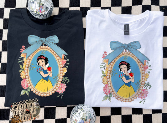 SNOW WHITE MIRROR TSHIRT
