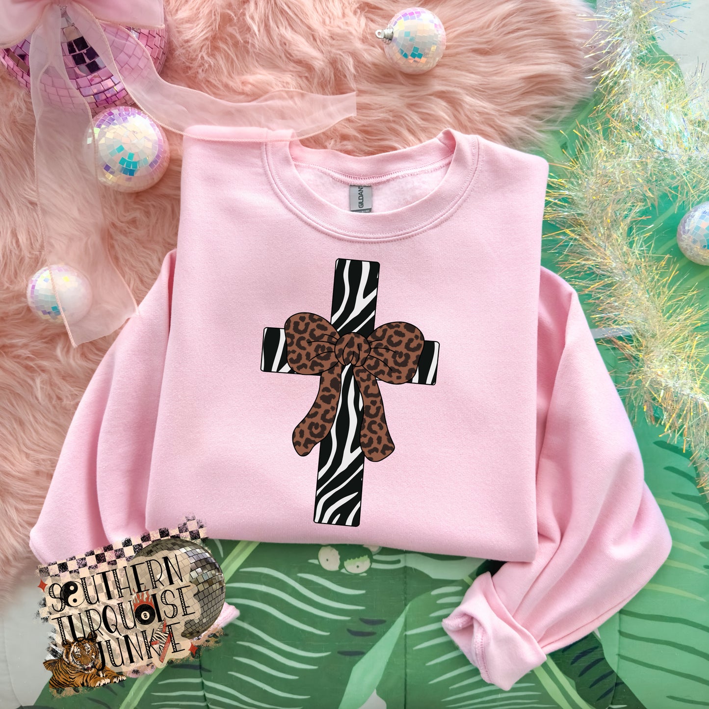 CHEETAH/ZEBRA CROSS CREWNECK