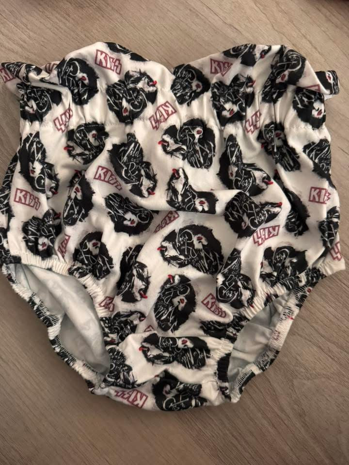 KISS BLOOMIES 3T